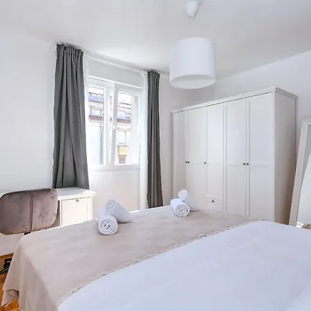 Marina Apartment *