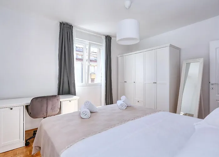 Marina Апартаменти *