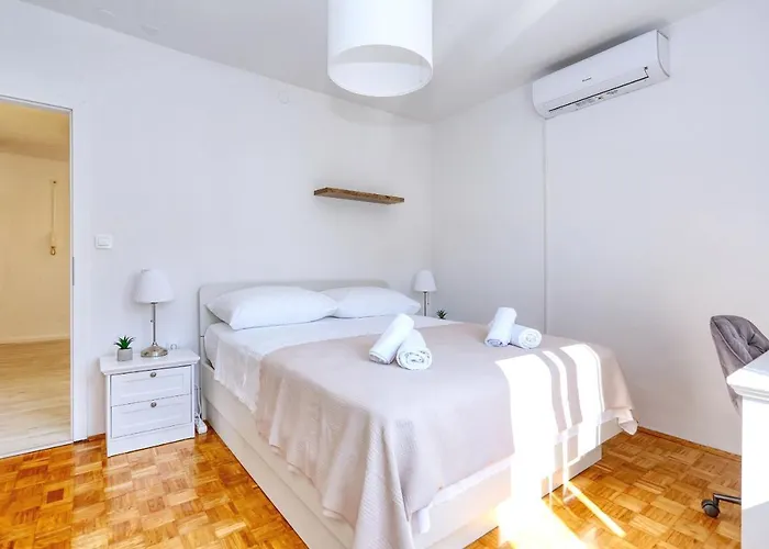 Marina Апартаменти *